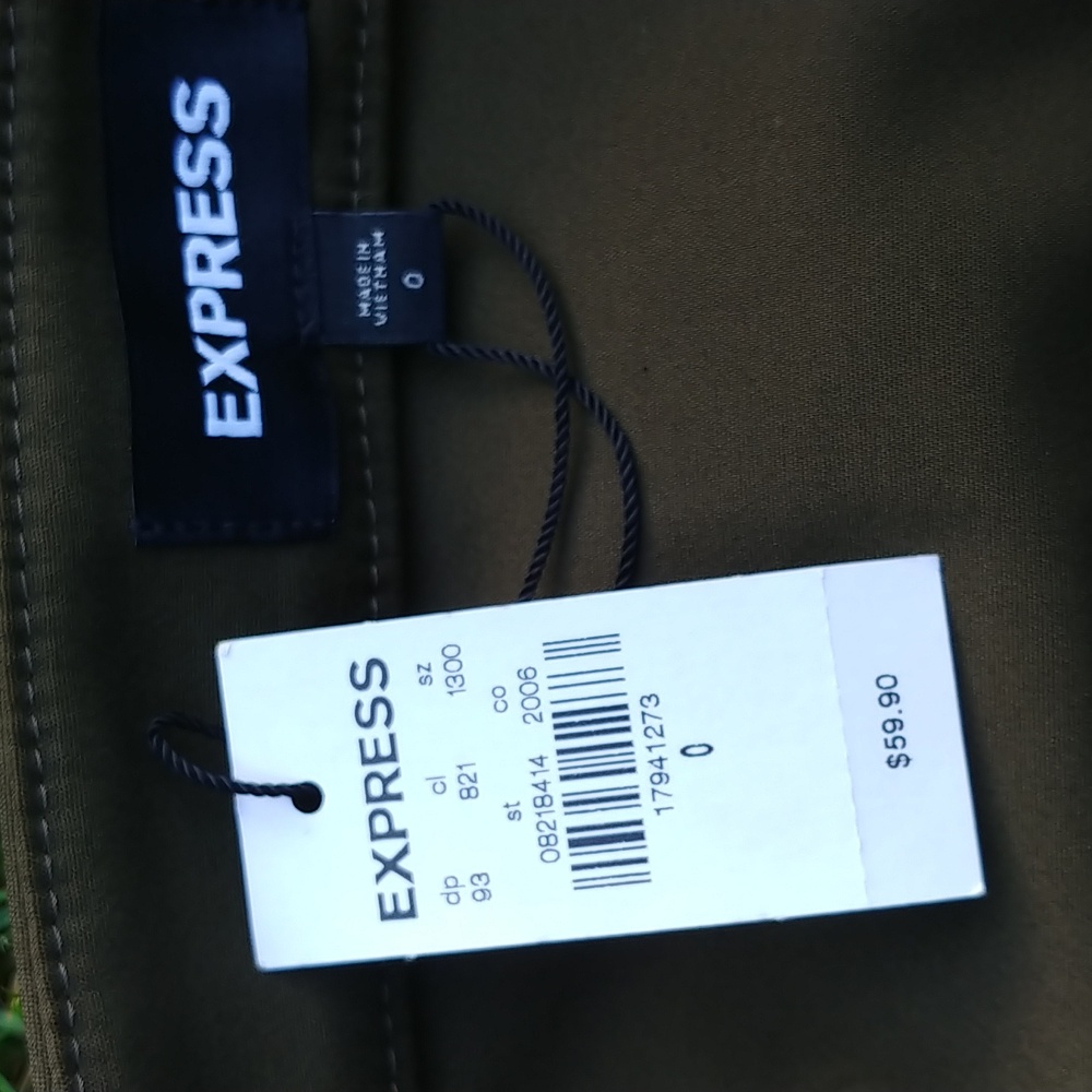 EXPRESS Snap Mini Skirt - Picture 6 of 7